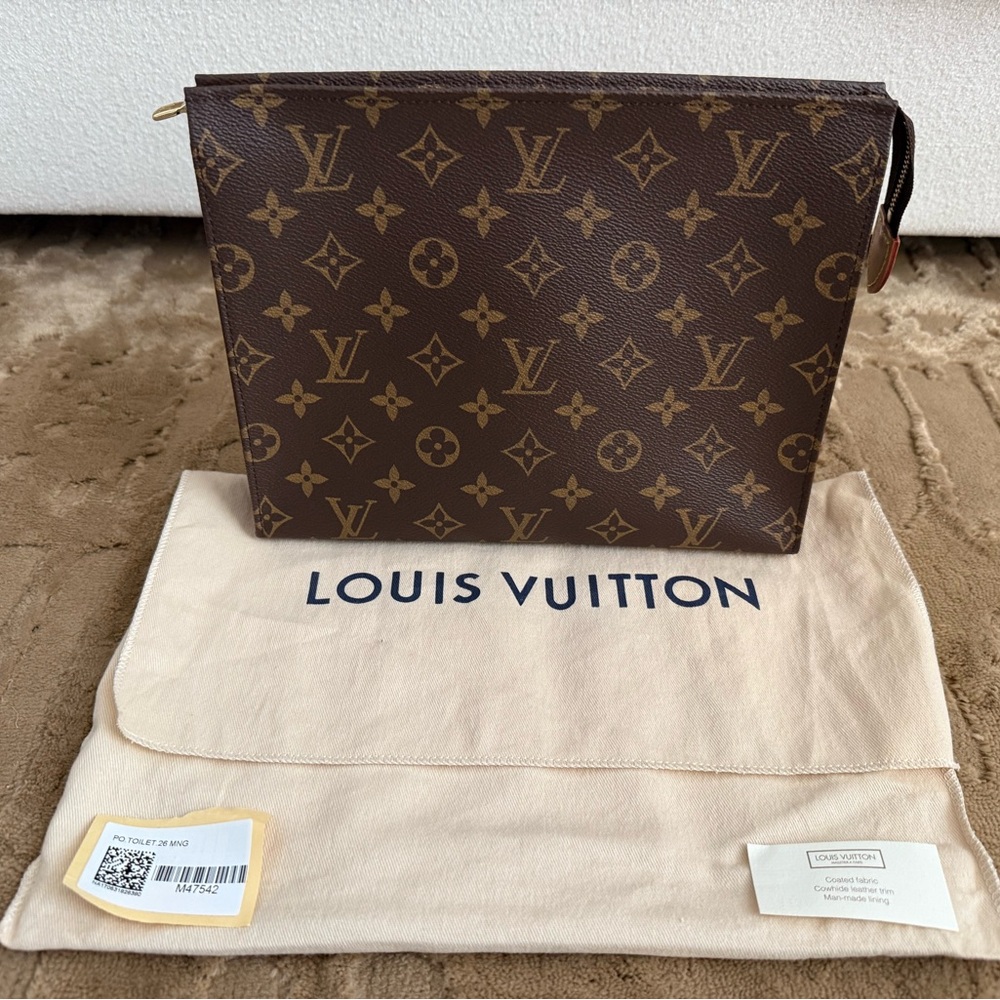With Tags Authentic Louis Vuitton Poche Toilette - Large Size - Used One Time